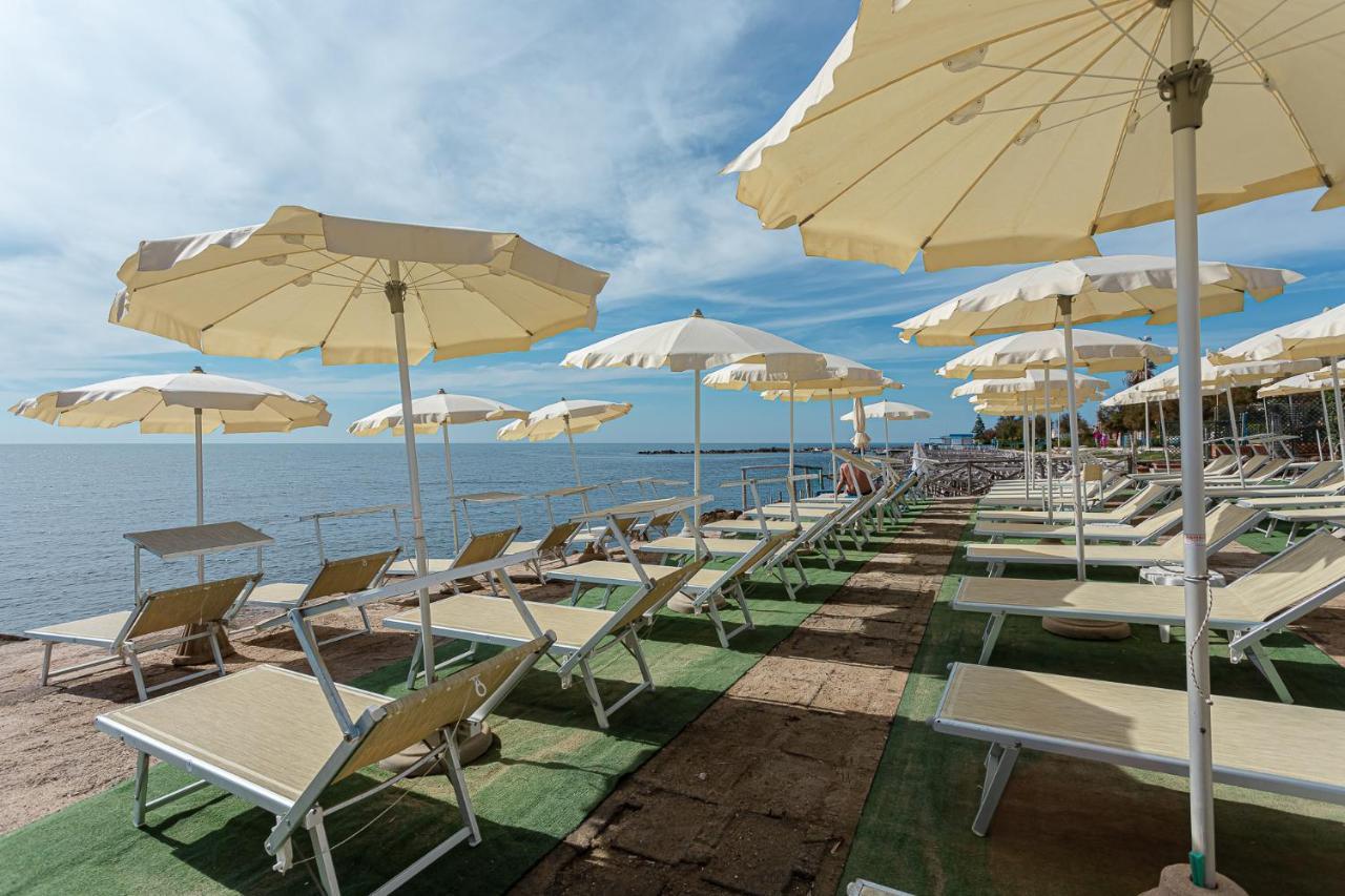 Hotel Cavalluccio Marino Santa Marinella Extérieur photo